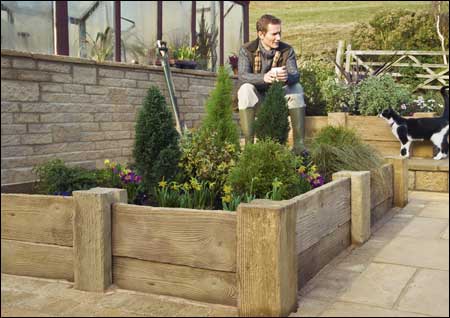 Woodstone-planter